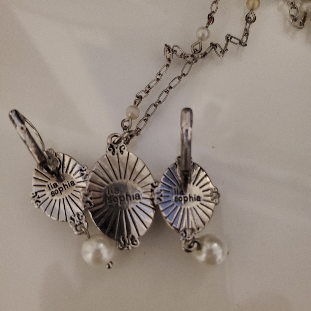Lia Sophia Ravinia Necklace and Earrings - Picture 5 of 5